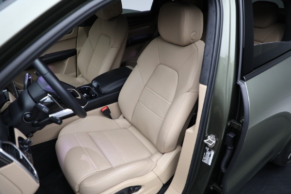 Used 2023 Porsche Cayenne Turbo Coupe for sale Sold at Bentley Greenwich in Greenwich CT 06830 14