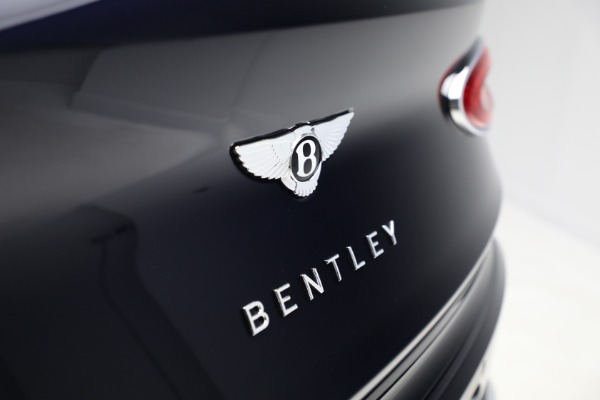 Used 2024 Bentley Bentayga EWB V8 for sale Sold at Bentley Greenwich in Greenwich CT 06830 21