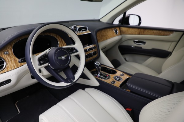 Used 2024 Bentley Bentayga EWB V8 for sale Sold at Bentley Greenwich in Greenwich CT 06830 23