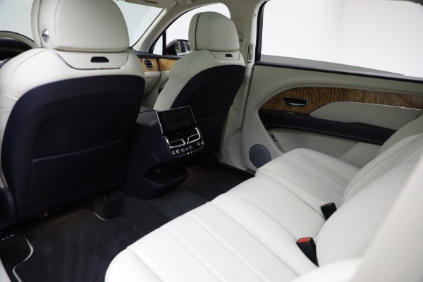 Used 2024 Bentley Bentayga EWB V8 for sale Sold at Bentley Greenwich in Greenwich CT 06830 27