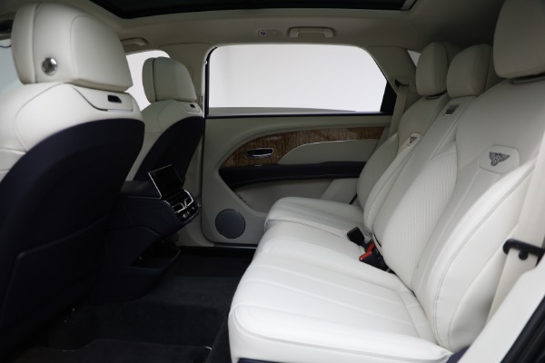 Used 2024 Bentley Bentayga EWB V8 for sale Sold at Bentley Greenwich in Greenwich CT 06830 28