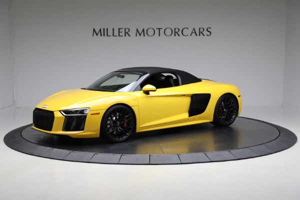 Used 2018 Audi R8 5.2 quattro V10 Spyder for sale $135,900 at Bentley Greenwich in Greenwich CT 06830 15