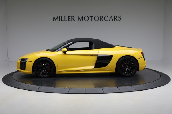 Used 2018 Audi R8 5.2 quattro V10 Spyder for sale $135,900 at Bentley Greenwich in Greenwich CT 06830 16