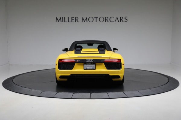 Used 2018 Audi R8 5.2 quattro V10 Spyder for sale $135,900 at Bentley Greenwich in Greenwich CT 06830 19
