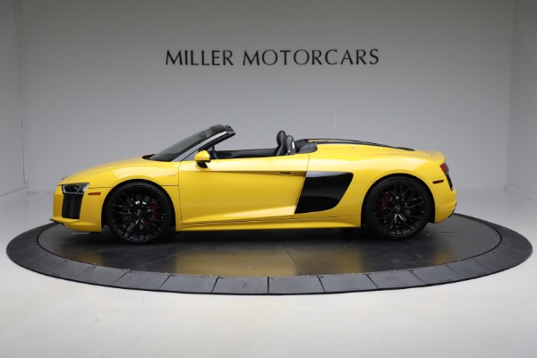 Used 2018 Audi R8 5.2 quattro V10 Spyder for sale $135,900 at Bentley Greenwich in Greenwich CT 06830 3