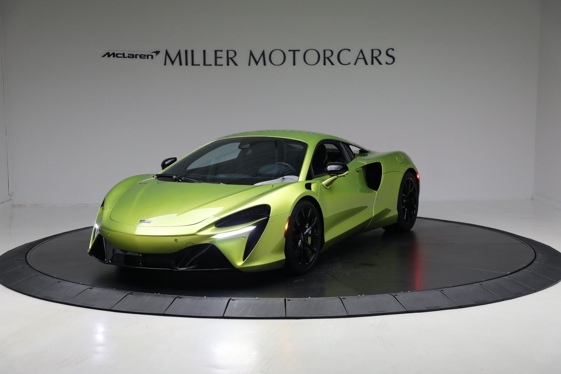 Used 2024 McLaren Artura TechLux for sale $191,900 at Bentley Greenwich in Greenwich CT 06830 1