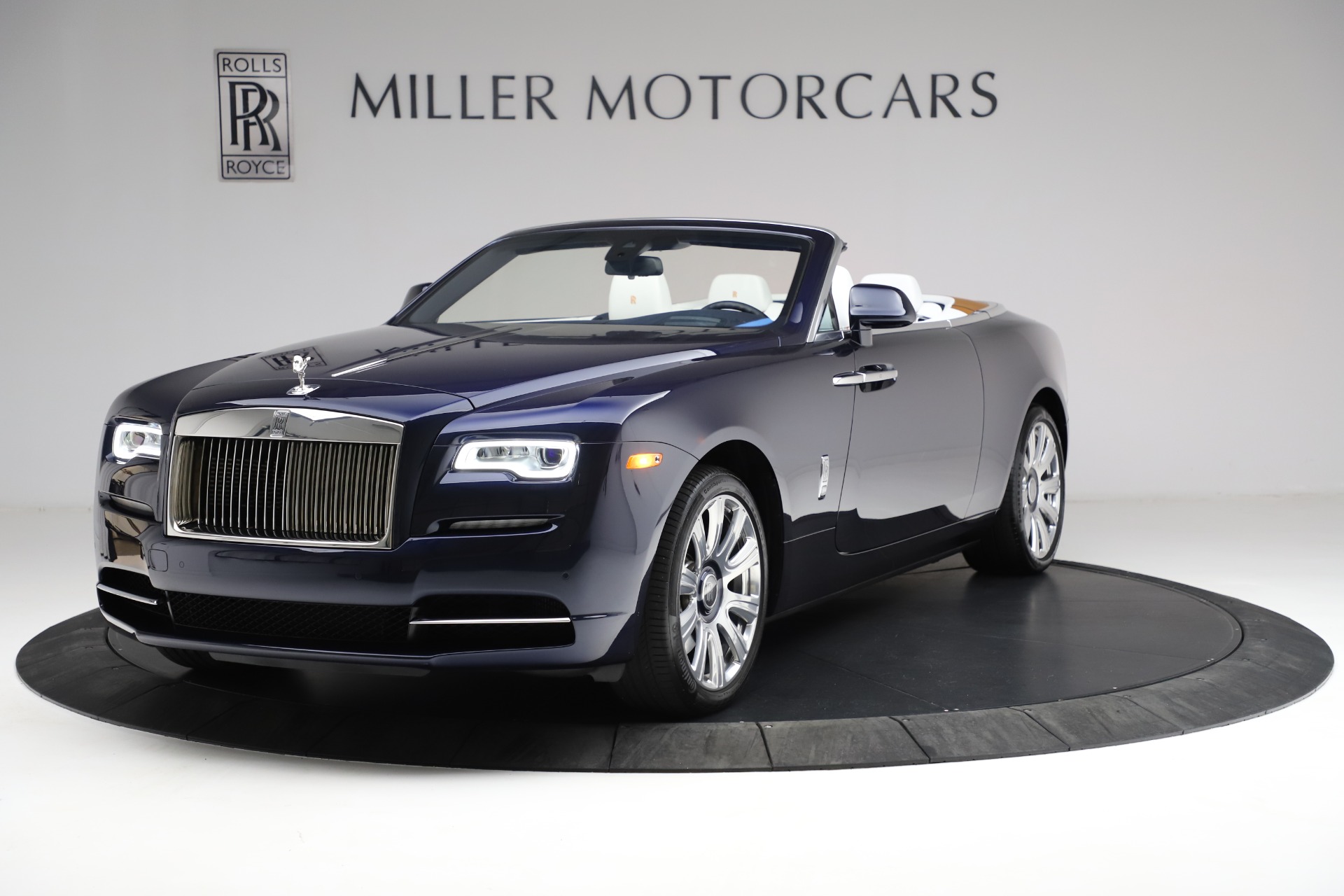 Used 2017 Rolls-Royce Dawn for sale Sold at Bentley Greenwich in Greenwich CT 06830 1