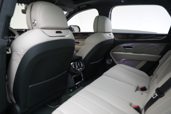 New 2023 Bentley Bentayga V8 for sale $189,900 at Bentley Greenwich in Greenwich CT 06830 19