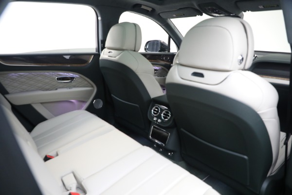 New 2023 Bentley Bentayga V8 for sale $189,900 at Bentley Greenwich in Greenwich CT 06830 24