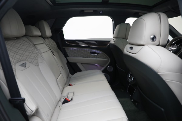 New 2023 Bentley Bentayga V8 for sale $189,900 at Bentley Greenwich in Greenwich CT 06830 25
