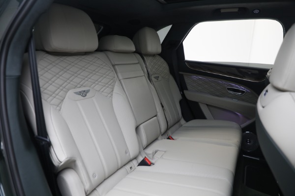 New 2023 Bentley Bentayga V8 for sale $189,900 at Bentley Greenwich in Greenwich CT 06830 26