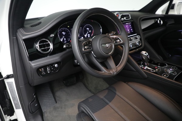 Used 2023 Bentley Bentayga V8 for sale $175,900 at Bentley Greenwich in Greenwich CT 06830 14
