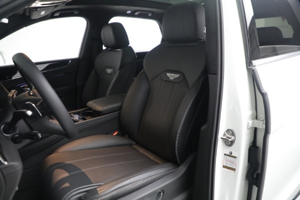 Used 2023 Bentley Bentayga V8 for sale $175,900 at Bentley Greenwich in Greenwich CT 06830 16