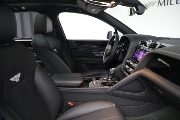 Used 2023 Bentley Bentayga V8 for sale $175,900 at Bentley Greenwich in Greenwich CT 06830 22