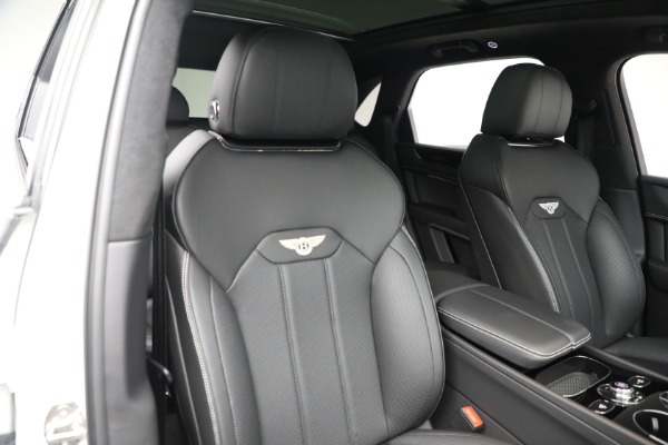 Used 2023 Bentley Bentayga V8 for sale $175,900 at Bentley Greenwich in Greenwich CT 06830 24
