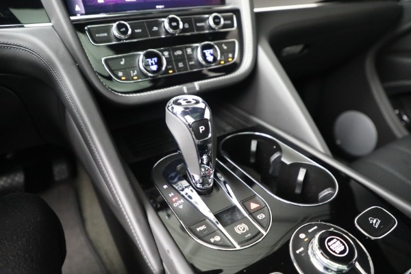 Used 2023 Bentley Bentayga V8 for sale $175,900 at Bentley Greenwich in Greenwich CT 06830 28