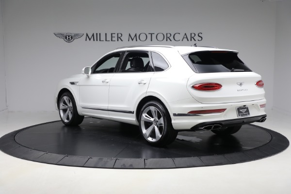 Used 2023 Bentley Bentayga V8 for sale $175,900 at Bentley Greenwich in Greenwich CT 06830 5