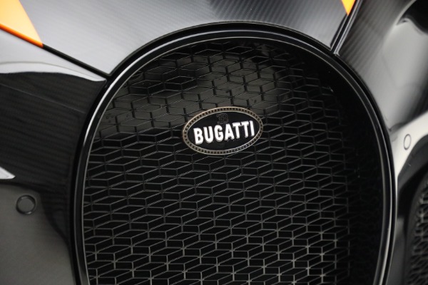 Used 2022 Bugatti Chiron Super Sport 300+ for sale Call for price at Bentley Greenwich in Greenwich CT 06830 27
