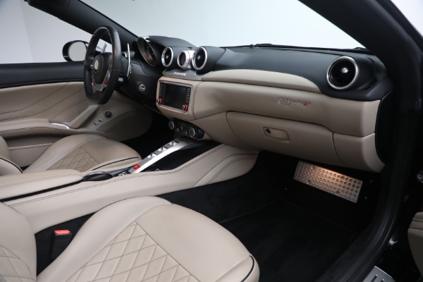 Used 2016 Ferrari California T for sale $122,900 at Bentley Greenwich in Greenwich CT 06830 19