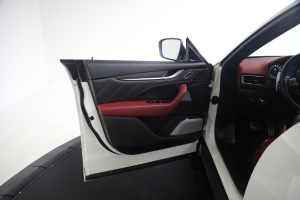 Used 2022 Maserati Levante Modena for sale $53,900 at Bentley Greenwich in Greenwich CT 06830 24