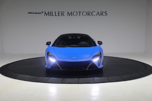 Used 2023 McLaren Artura Performance for sale Call for price at Bentley Greenwich in Greenwich CT 06830 12