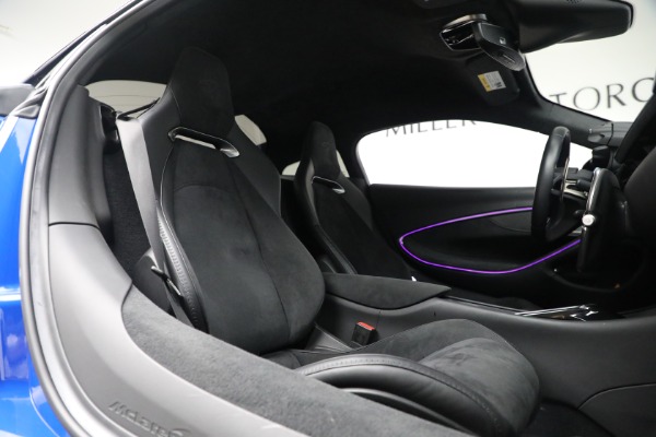 Used 2023 McLaren Artura Performance for sale Call for price at Bentley Greenwich in Greenwich CT 06830 16