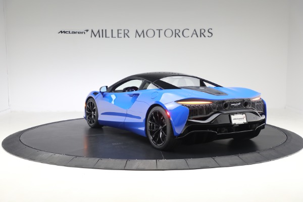 Used 2023 McLaren Artura Performance for sale Call for price at Bentley Greenwich in Greenwich CT 06830 5