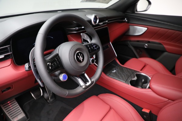 New 2025 Maserati Grecale for sale $83,405 at Bentley Greenwich in Greenwich CT 06830 13
