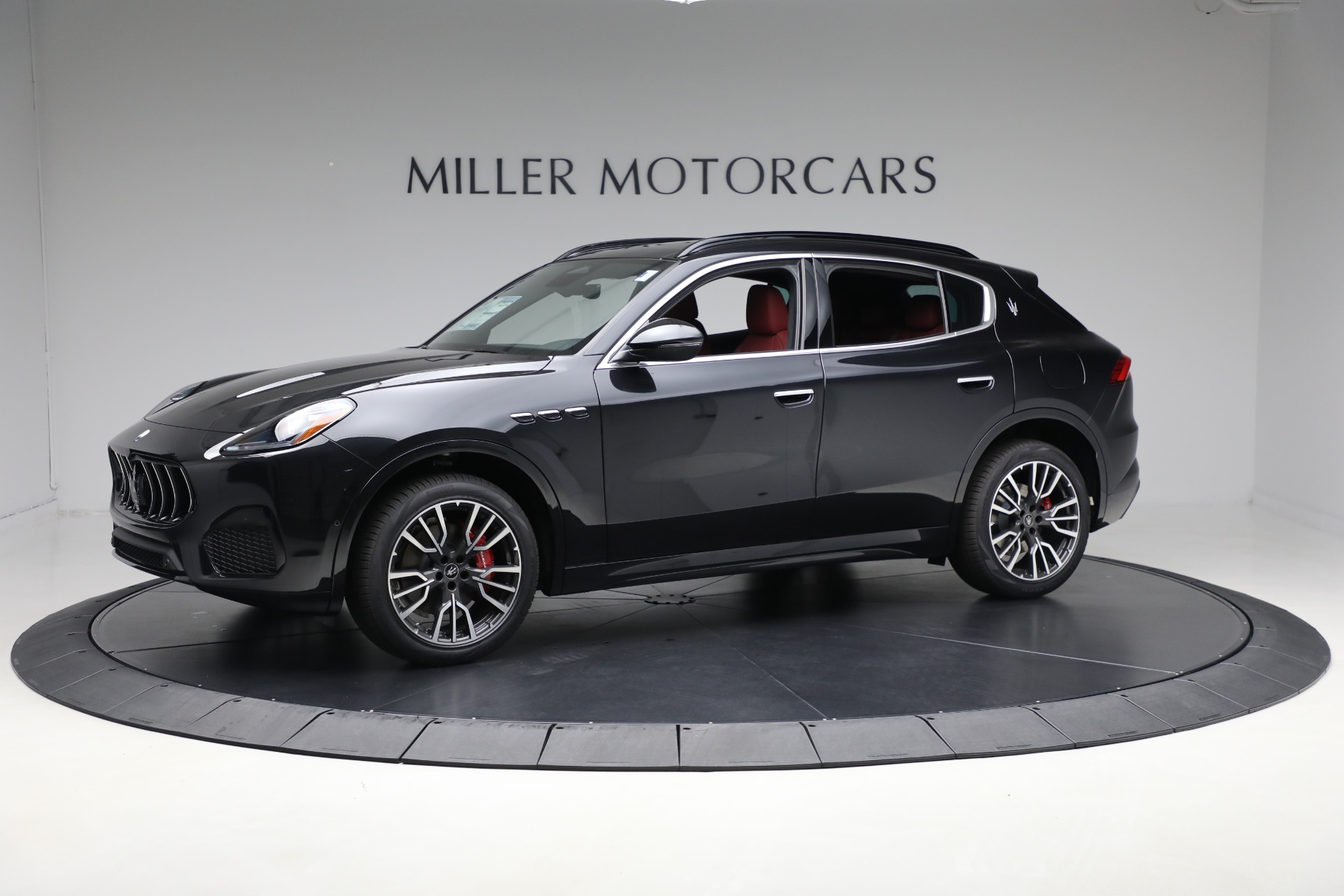 New 2025 Maserati Grecale for sale $83,405 at Bentley Greenwich in Greenwich CT 06830 1