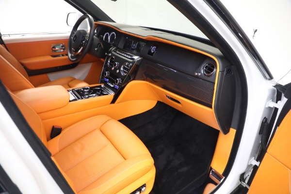 Used 2022 Rolls-Royce Black Badge Cullinan for sale Call for price at Bentley Greenwich in Greenwich CT 06830 21