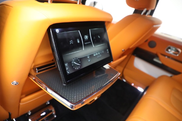 Used 2022 Rolls-Royce Black Badge Cullinan for sale Call for price at Bentley Greenwich in Greenwich CT 06830 26