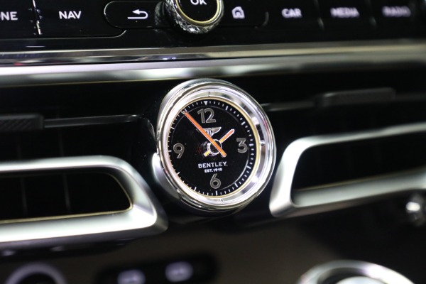 New 2025 Bentley Flying Spur Speed for sale $299,995 at Bentley Greenwich in Greenwich CT 06830 23