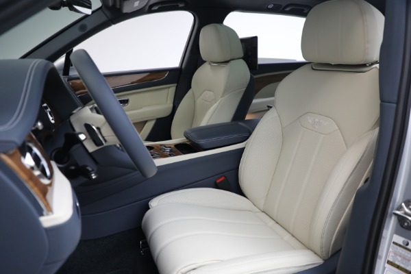 New 2025 Bentley Bentayga EWB V8 for sale $262,915 at Bentley Greenwich in Greenwich CT 06830 17