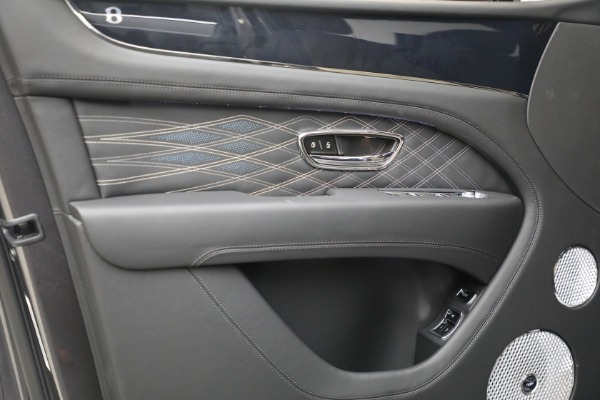 New 2025 Bentley Bentayga EWB Mulliner V8 for sale Sold at Bentley Greenwich in Greenwich CT 06830 17