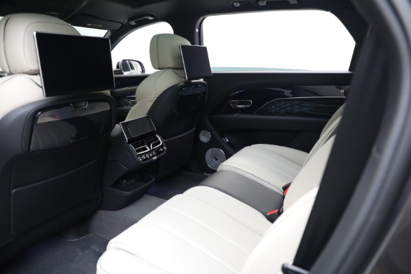 New 2025 Bentley Bentayga EWB Mulliner V8 for sale Sold at Bentley Greenwich in Greenwich CT 06830 22
