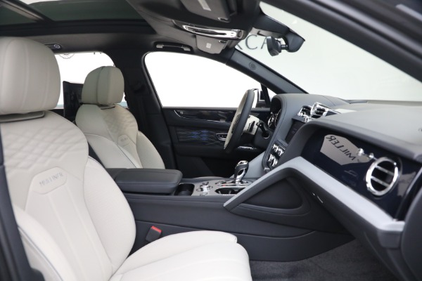 New 2025 Bentley Bentayga EWB Mulliner V8 for sale Sold at Bentley Greenwich in Greenwich CT 06830 27