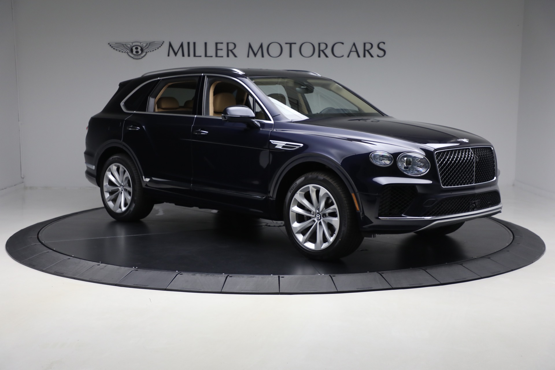 New 2025 Bentley Bentayga V8 For Sale (Special Pricing) | Bentley