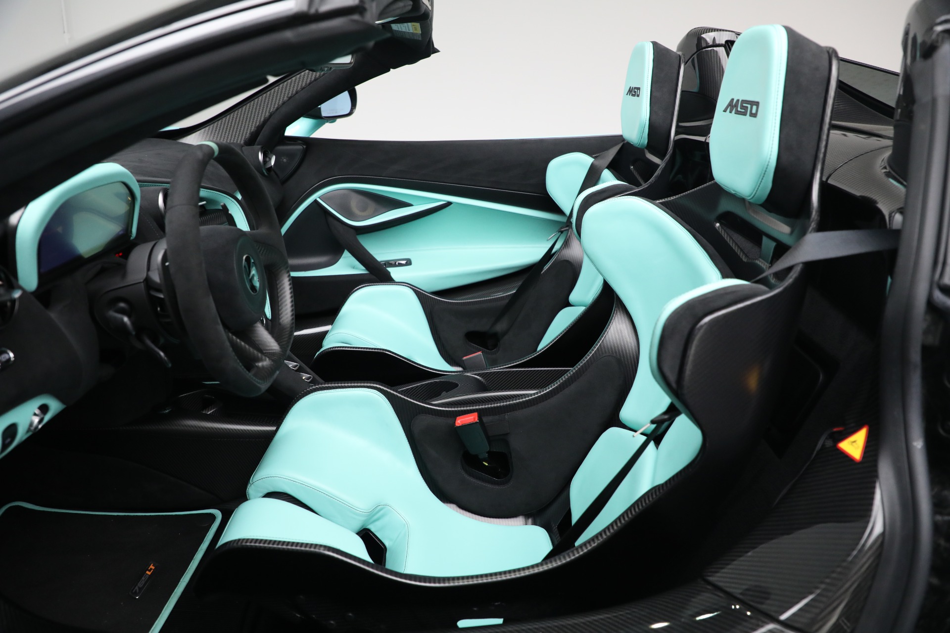 マデリン DarwinPRO 2018-2021 McLaren 600lt Carbon Fiber Front Bumper Side