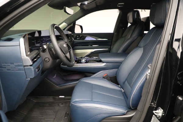 Used 2025 Cadillac Escalade IQ Sport 2 for sale $139,900 at Bentley Greenwich in Greenwich CT 06830 14