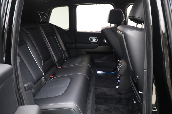 New 2026 Rolls-Royce Cullinan for sale $493,350 at Bentley Greenwich in Greenwich CT 06830 25