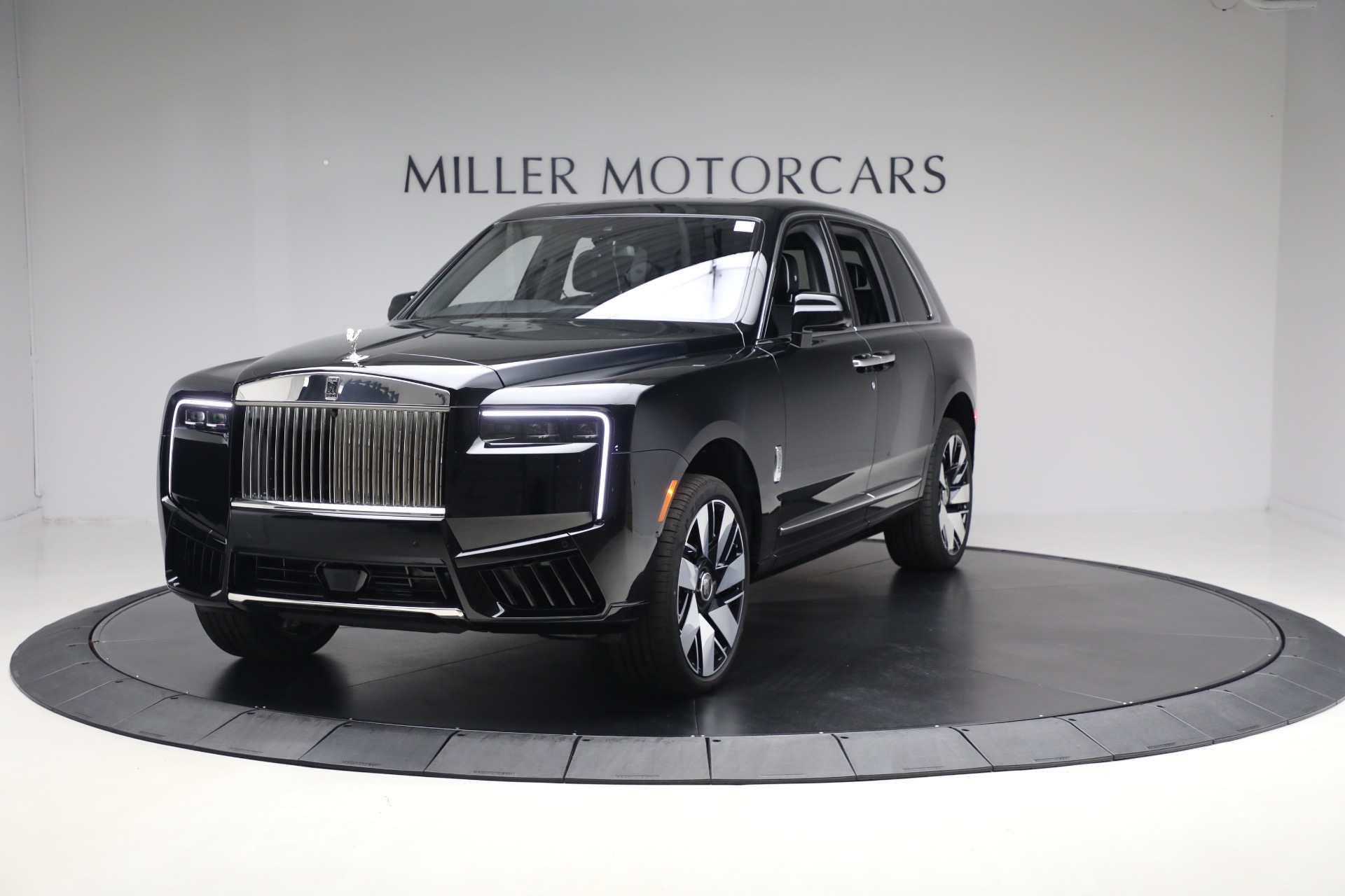 Used 2026 Rolls-Royce Cullinan for sale $449,900 at Bentley Greenwich in Greenwich CT 06830 1