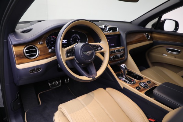 Used 2024 Bentley Bentayga EWB V8 for sale $204,900 at Bentley Greenwich in Greenwich CT 06830 18