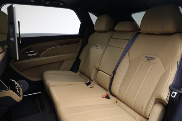 Used 2024 Bentley Bentayga EWB V8 for sale $204,900 at Bentley Greenwich in Greenwich CT 06830 23