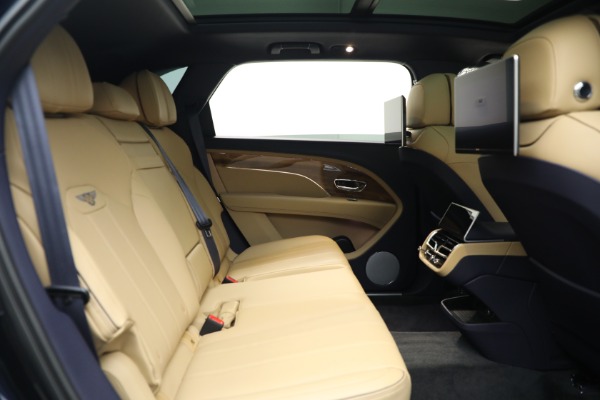 Used 2024 Bentley Bentayga EWB V8 for sale $204,900 at Bentley Greenwich in Greenwich CT 06830 25