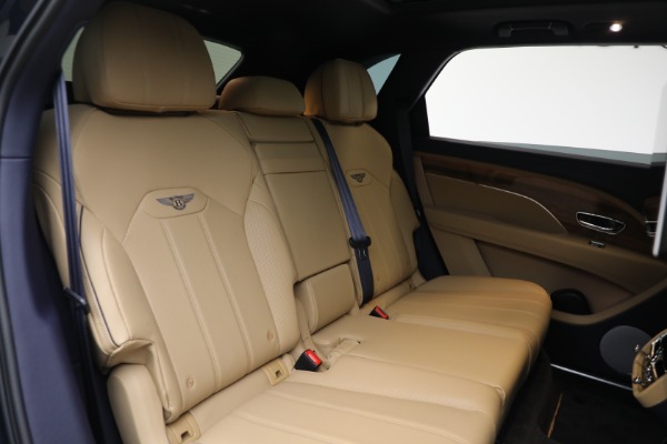 Used 2024 Bentley Bentayga EWB V8 for sale $204,900 at Bentley Greenwich in Greenwich CT 06830 27