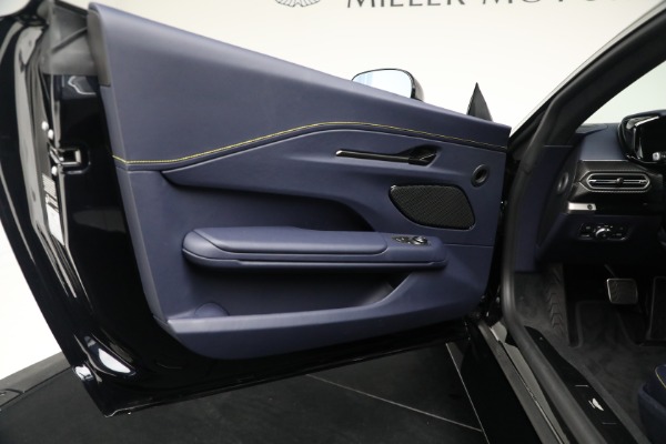 New 2026 Aston Martin Vantage for sale $240,400 at Bentley Greenwich in Greenwich CT 06830 16