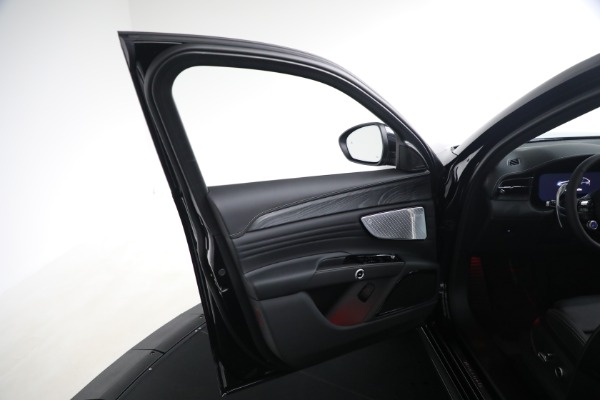 New 2025 Maserati Grecale for sale $77,058 at Bentley Greenwich in Greenwich CT 06830 23