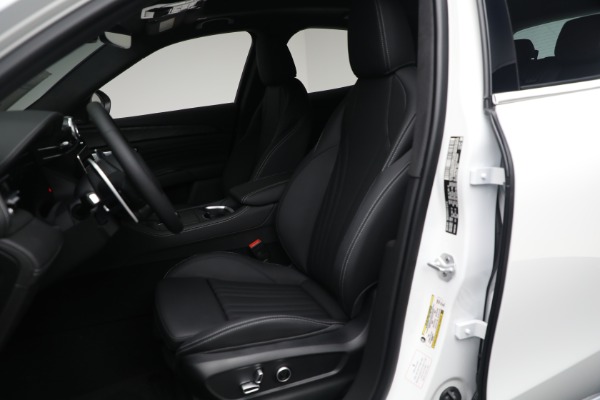 New 2025 Maserati Grecale for sale $69,315 at Bentley Greenwich in Greenwich CT 06830 14