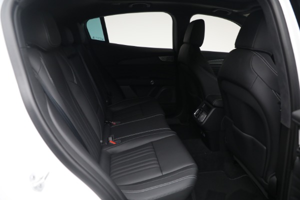 New 2025 Maserati Grecale for sale $69,315 at Bentley Greenwich in Greenwich CT 06830 19