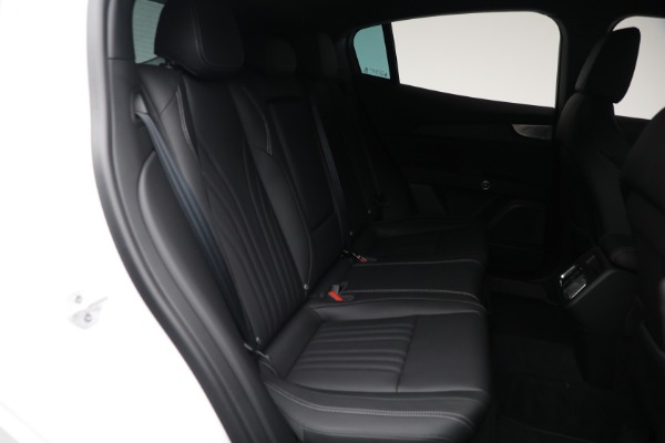 New 2025 Maserati Grecale for sale $69,315 at Bentley Greenwich in Greenwich CT 06830 20